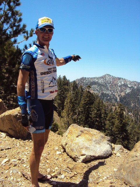 Ernst_sees_the_peloton